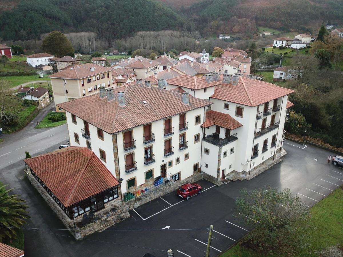 Hotel Valle Las Luinas Soto de Luiña المظهر الخارجي الصورة