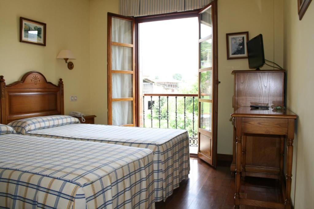 Hotel Valle Las Luinas Soto de Luiña الغرفة الصورة
