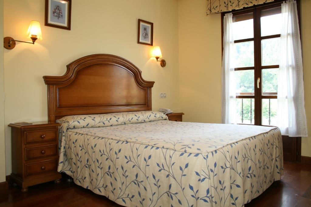 Hotel Valle Las Luinas Soto de Luiña الغرفة الصورة