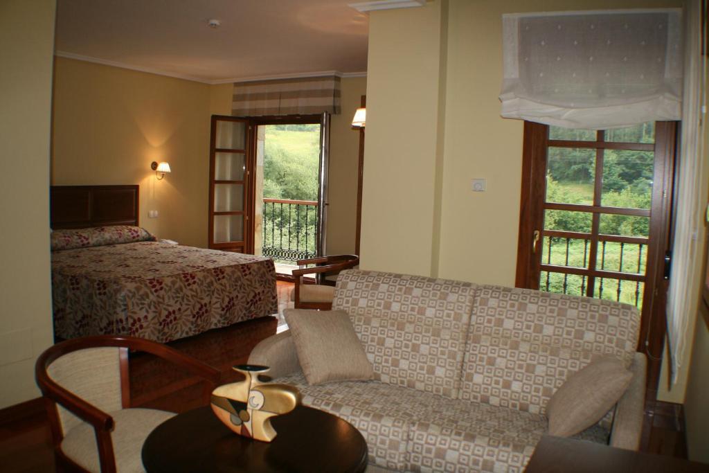 Hotel Valle Las Luinas Soto de Luiña الغرفة الصورة
