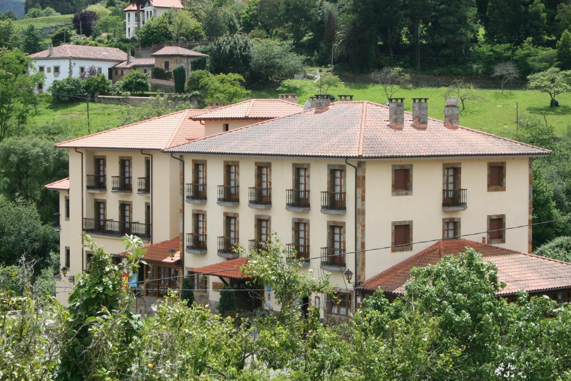 Hotel Valle Las Luinas Soto de Luiña المظهر الخارجي الصورة