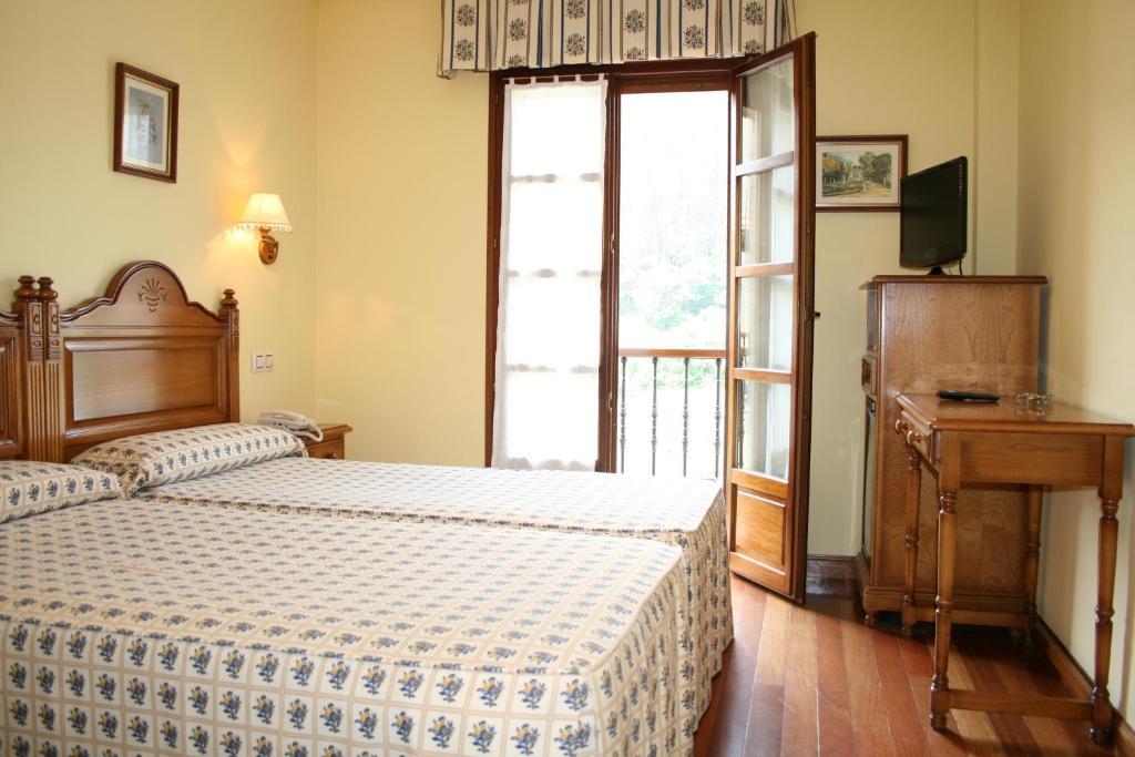 Hotel Valle Las Luinas Soto de Luiña الغرفة الصورة